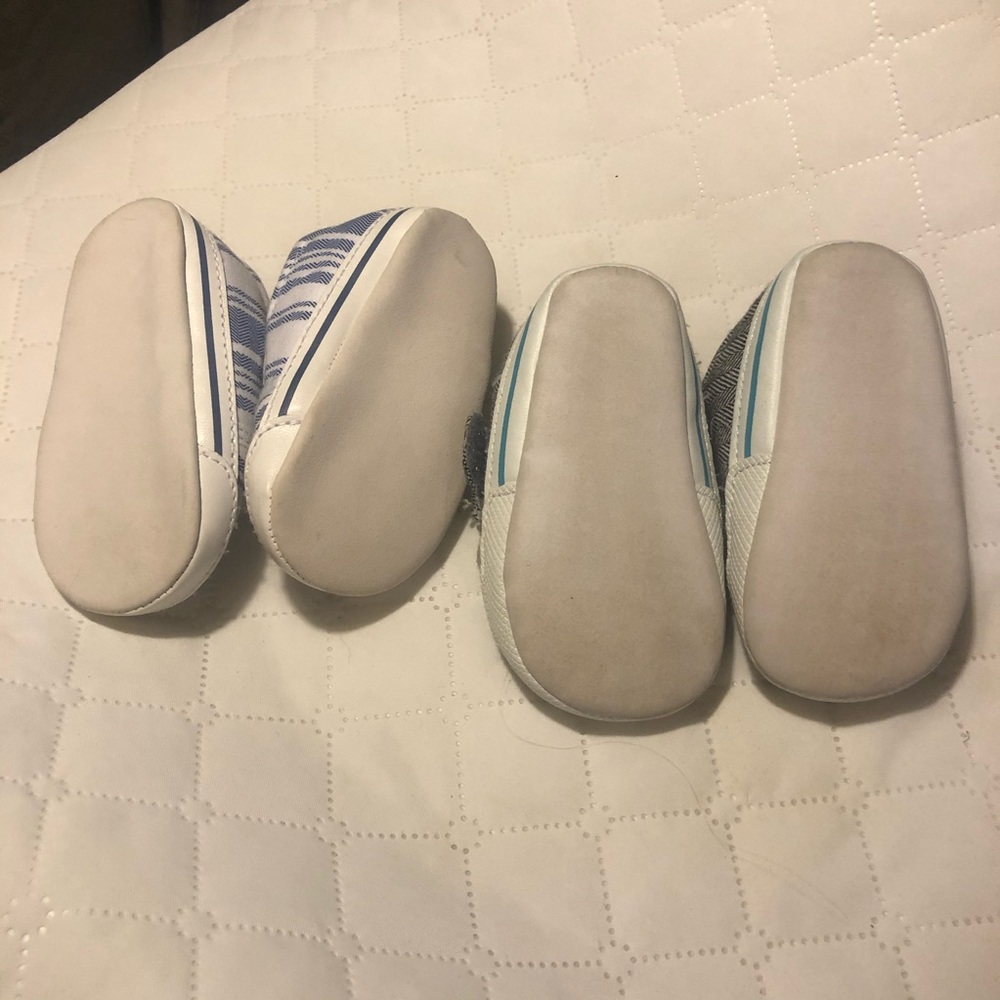 GUC Carter’s 3-6 mo crib shoe set - Picture 5 of 5